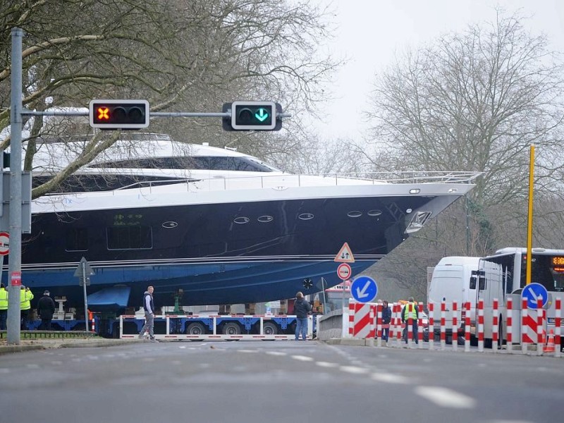 Die Princess ist die größte Motoryacht, die auf der diesjährigen Boot zu sehen. Das Schiff ist 30,12 Meter lang, 95 Tonnen schwer und kostet rund 6,75 Millionen Euro.