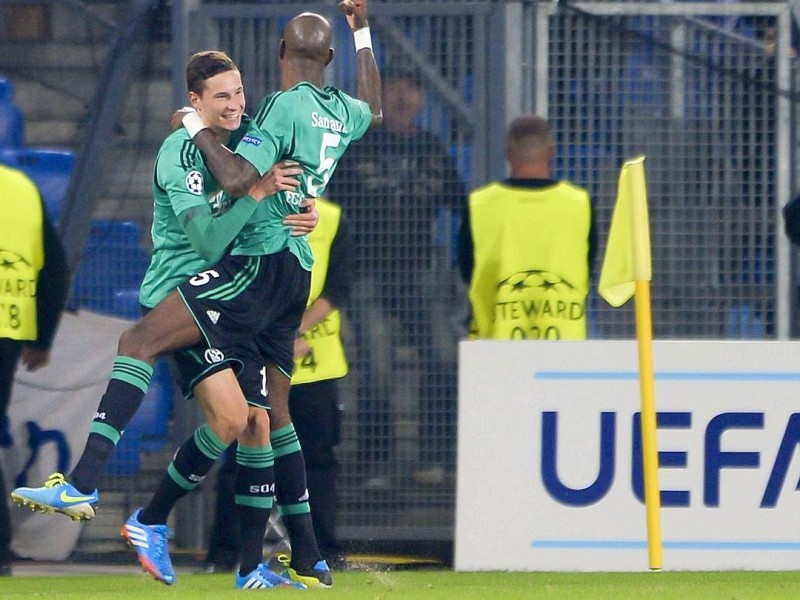 Schalke 04 gewann beim FC Basel durch ein Traumtor von Julian Draxler mit 1:0.