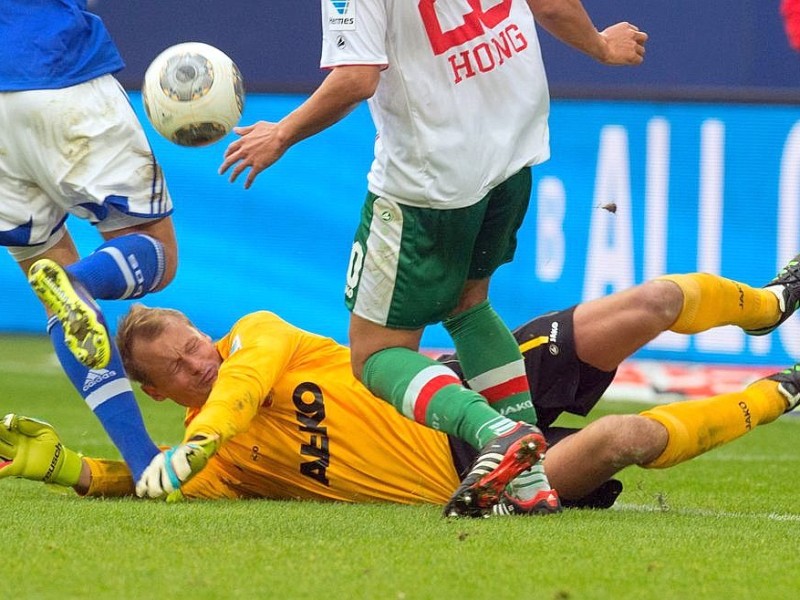 Schalke 04 ist in der Bundesliga ein wichtiger Sieg gelungen. Die Königsblauen wahren mit dem 4:1 gegen Augsburg den Anschluss an das obere Tabellenviertel.