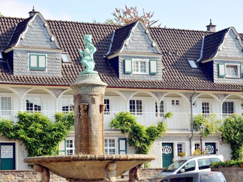 Der bekannte Brunnen auf dem Markt.