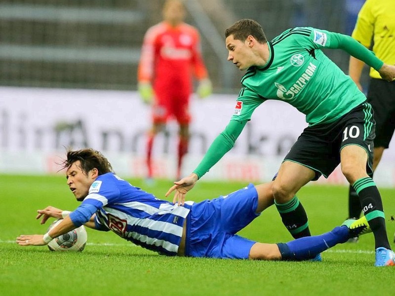 Schalke 04 hat den direkten Tabellennachbarn Hertha BSC besiegt.