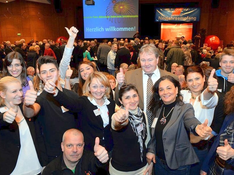 Der  DGB Emscher Lippe lud am Freitag, 03.01.2014 zum Neujahrsempfang in die Mathias-Jakobs-Stadthalle in Gladbeck an der Friedrichstraße ein. Das gut gelaunte Begrüßungsteam.Foto: Lutz von Staegmann WAZ-FotoPool