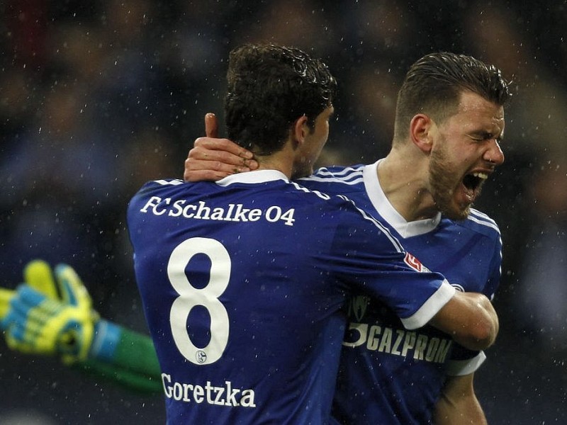 Durch Treffer von Goretzka, Huntelaar und Szalai haben die Schalker Eintracht Braunschweig mit 3:1 besiegt.