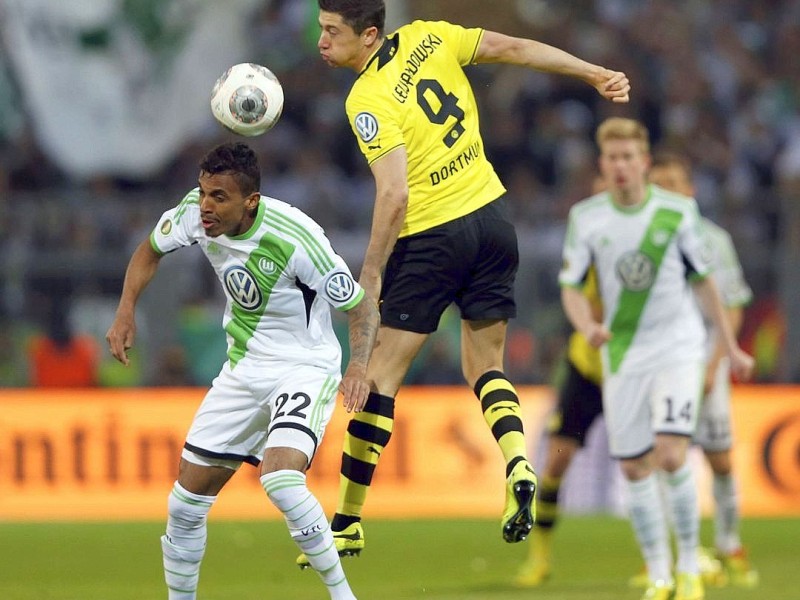 Der BVB schlägt den VfL Wolfsburg im DFB-Pokal-Halbfinale mit 2:0. Die Impressionen aus dem Signal Iduna Park.