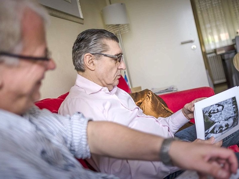 Rudi Assauer lebt bei seiner Tochter Bettina Michel in Herten und erkennt seine Umwelt noch – nur das Sprechen fällt ihm schwer.    Foto: Jakob Studnar / fotopool