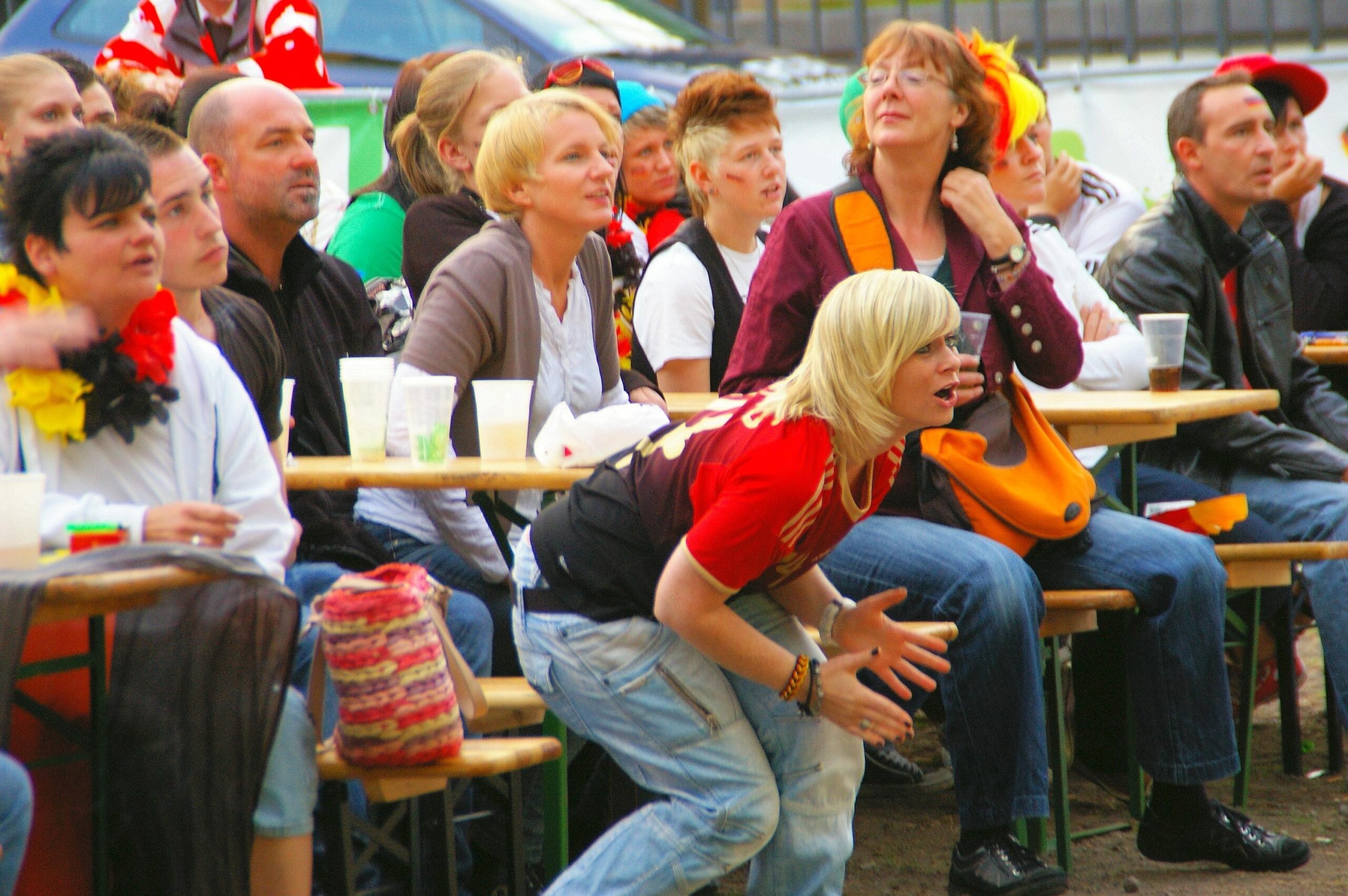 Bis in die Nacht hofften die Fans auf dem Burgplatz, doch das erwartete Tor für Deutschland sollte nicht mehr fallen. Foto: Pascal Hesse