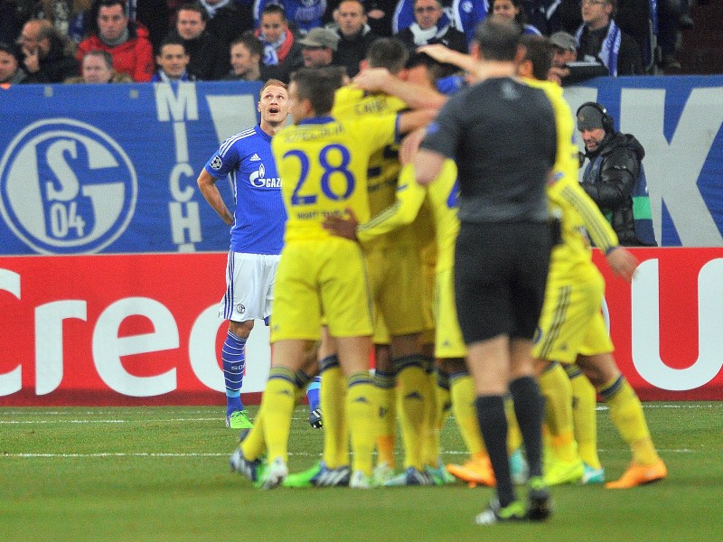 Schalke verliert 0:5 gegen Chelsea.