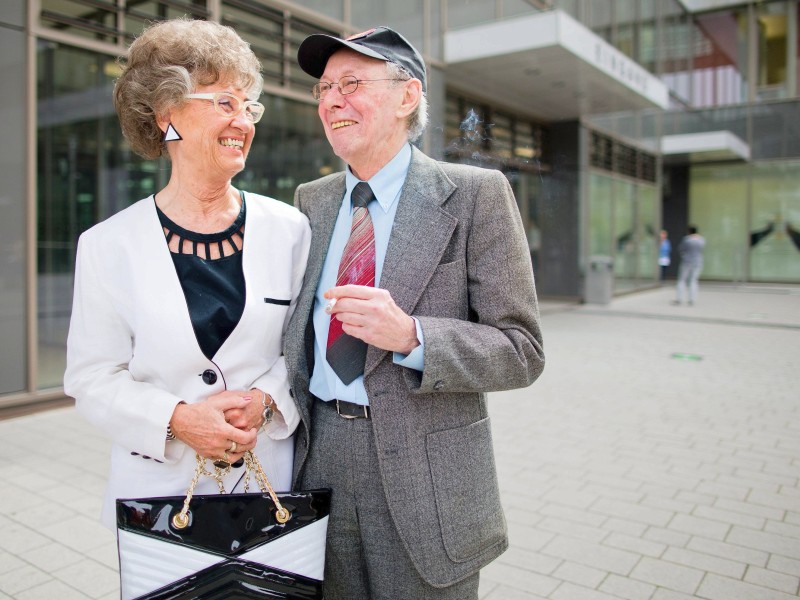 Friedhelm Adolfs und seine Lebensgefährtin Brigitta Gerard kämpfen gegen die Kündigung des Mietvertrages.