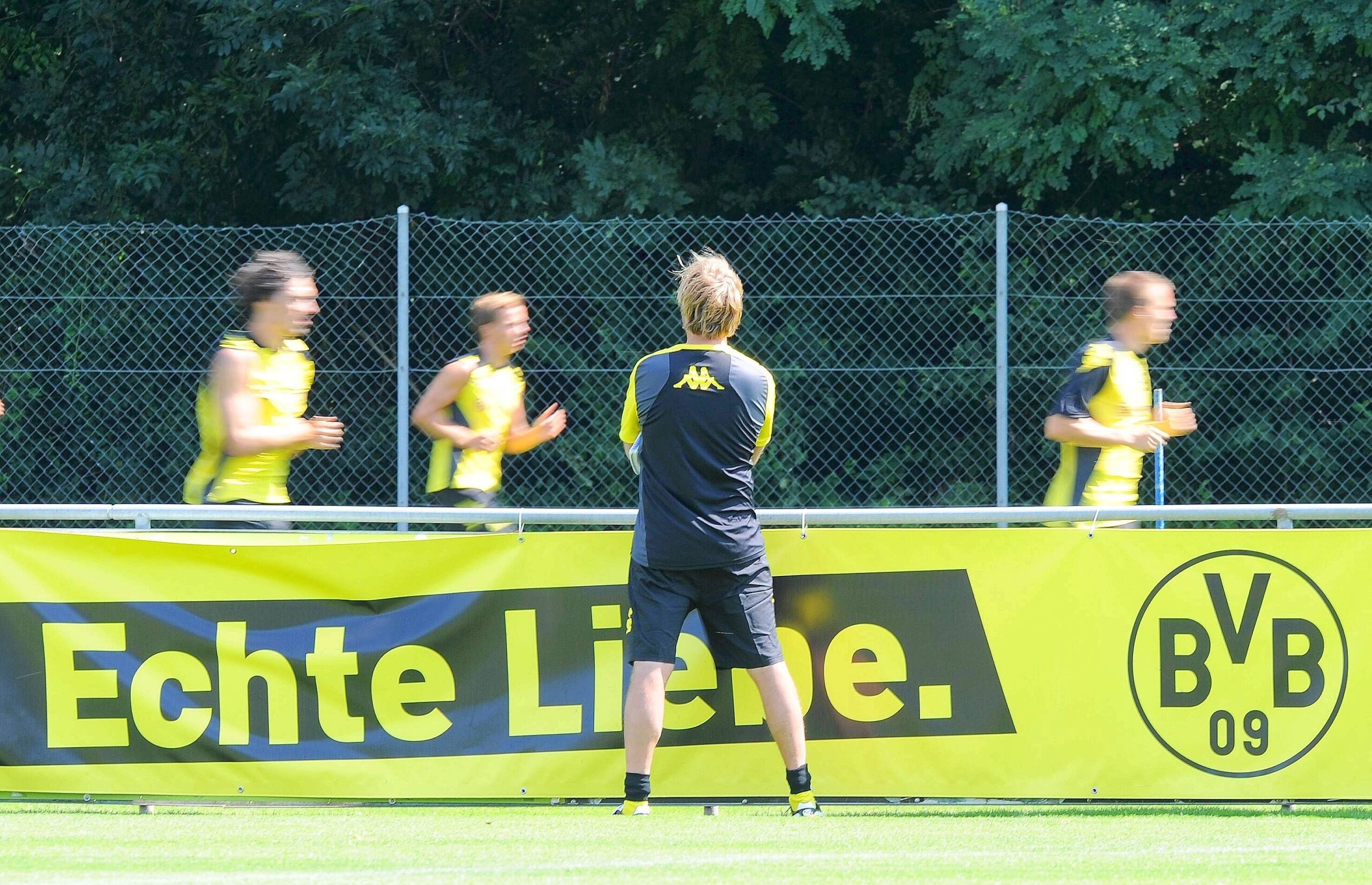 Klopp begann seine Fußballkarriere 1986 beim TuS Ergenzingen. 1987 wechselte er zum 1. FC Pforzheim 1987.