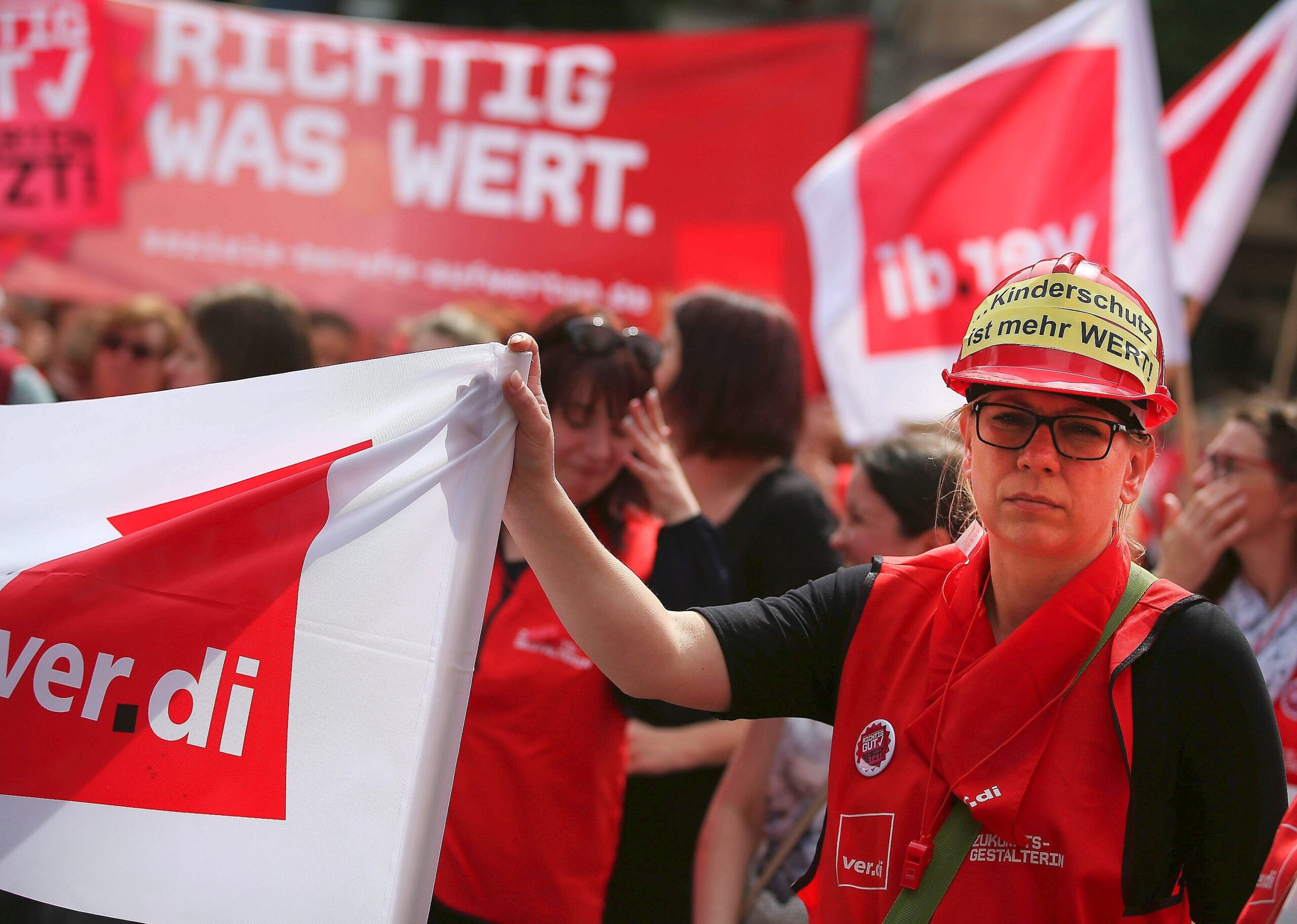 Demo zum Kitastreik in Köln.