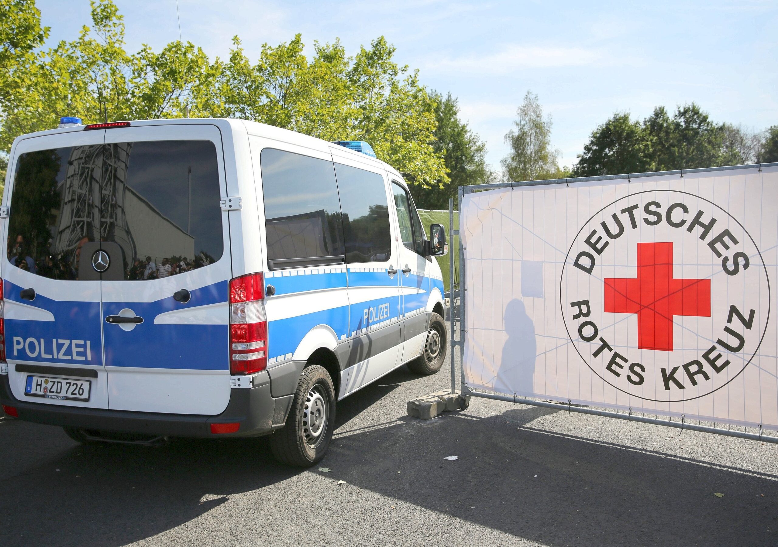 Die Polizei hat schon seit Tagen eine Bannmeile eingerichtet.