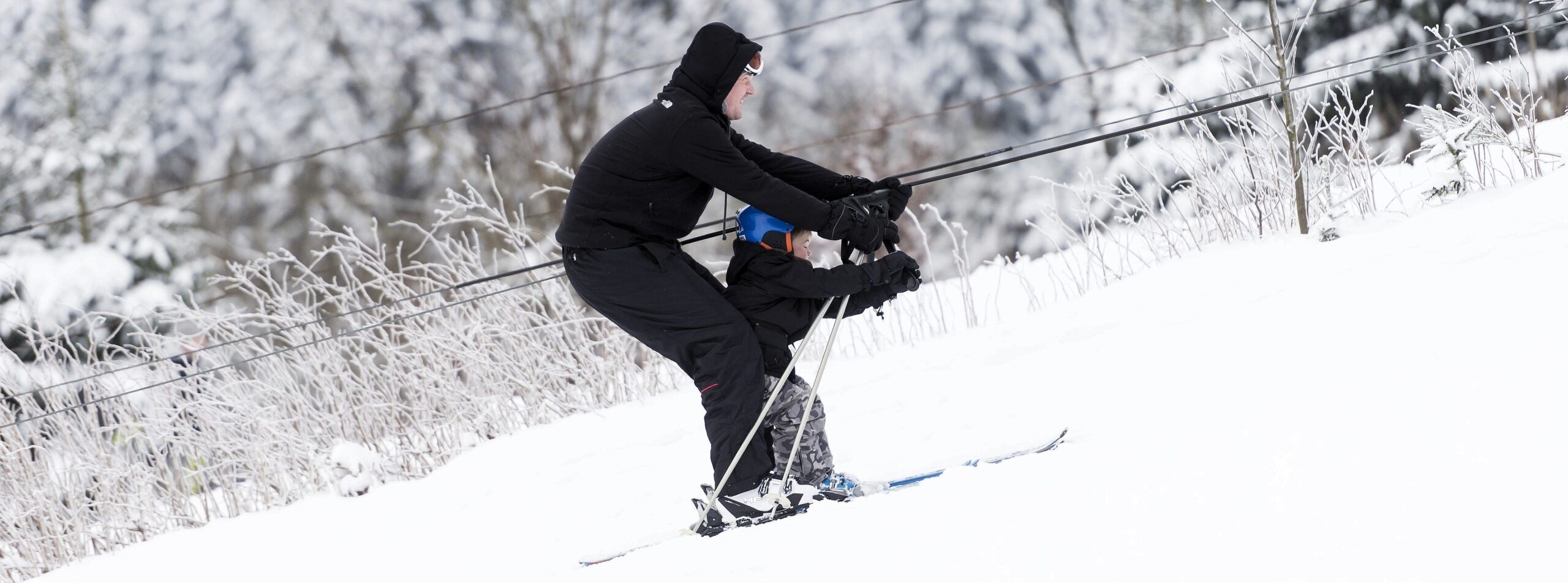 Das erste Winter-Wochenende mit richtig Schnee lockte tausende Skifans in die Berge rund um den Kahlen Asten.