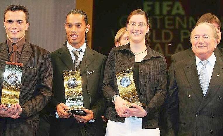 ... hieß Ronaldinho.