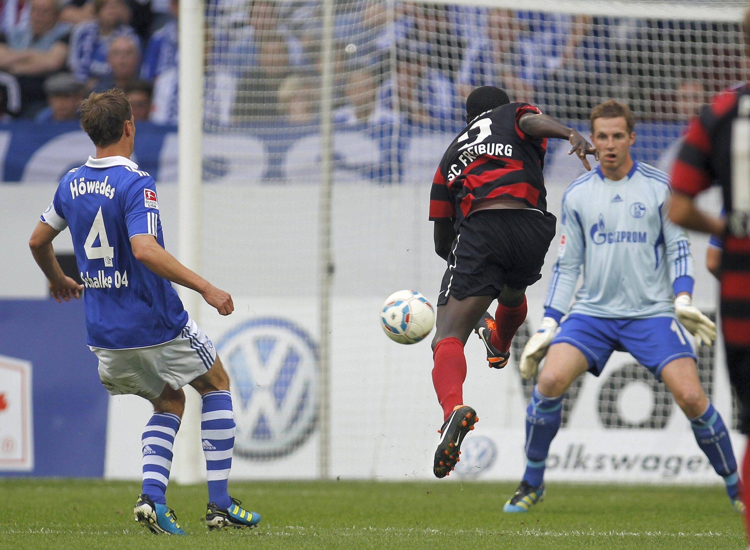 Schalke 04 gegen SC Freiburg, Endstand 4:2.