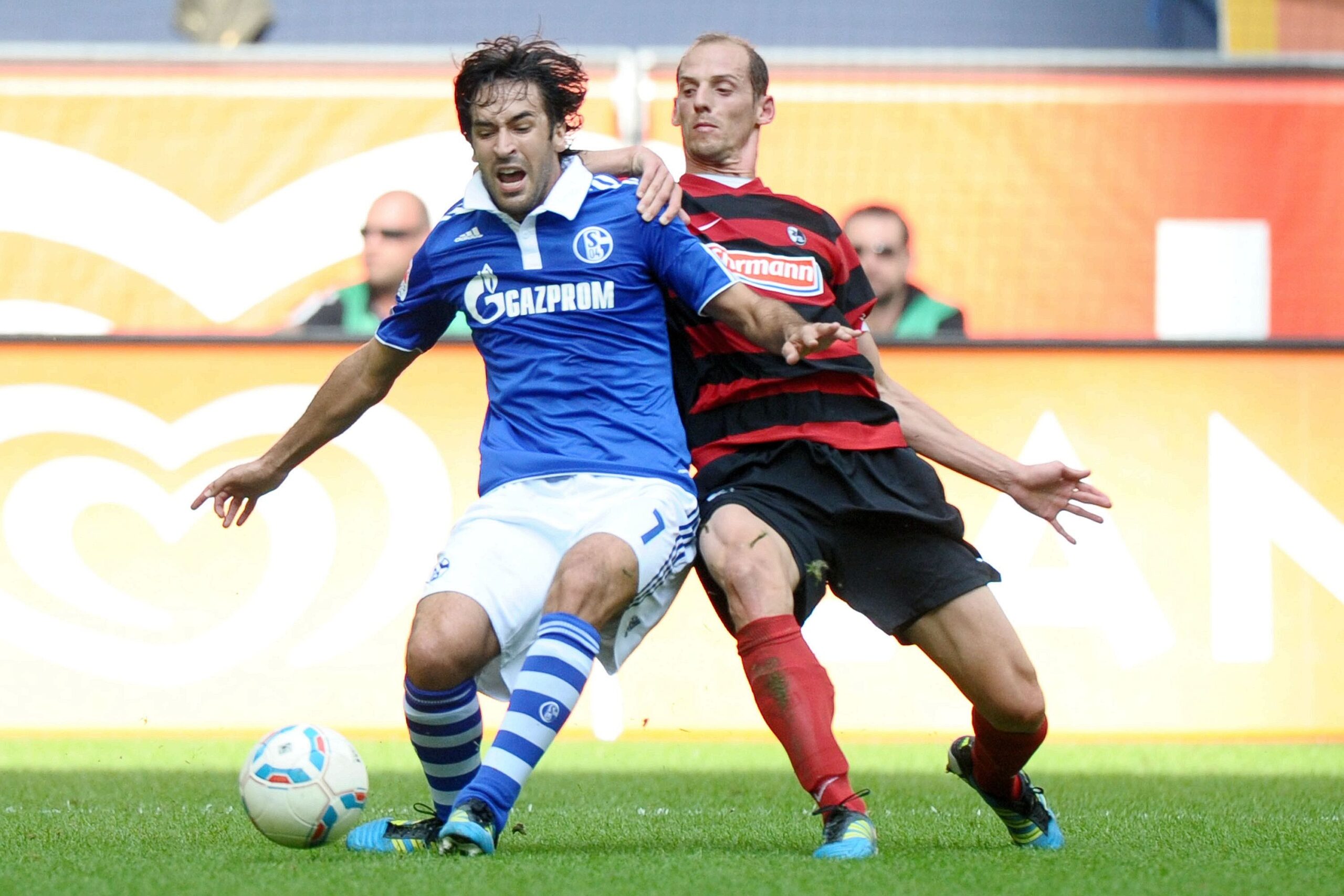 Schalke 04 gegen SC Freiburg, Endstand 4:2.