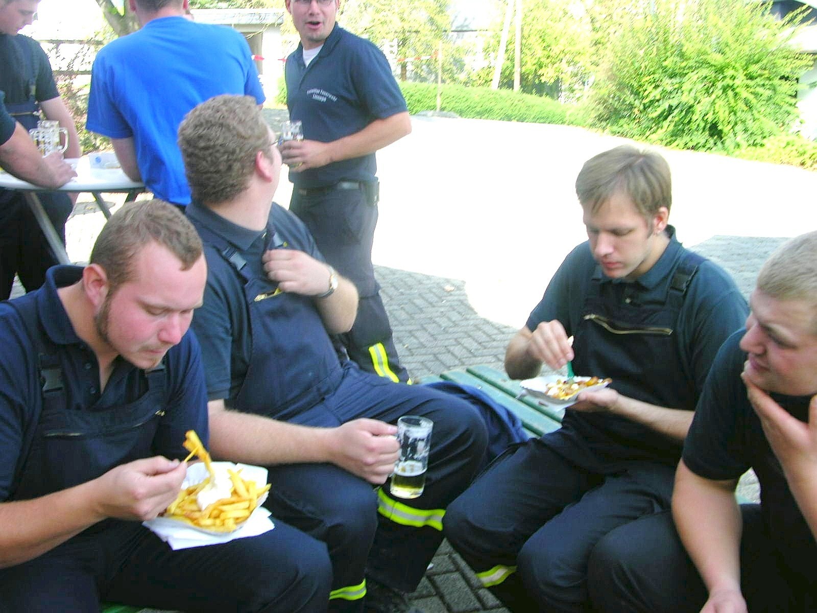 Seit 1991 wird im Hochsauerlandkreis der Leistungsnachweis der Feuerwehren nach den Richtlinien des Feuerwehrverbandes durchgeführt. Die Löschgruppe Berge der Freiwilligen Feuerwehr Meschede war am Samstag Ausrichter dieser fast schon traditionellen mittlerweile 21. Veranstaltung.