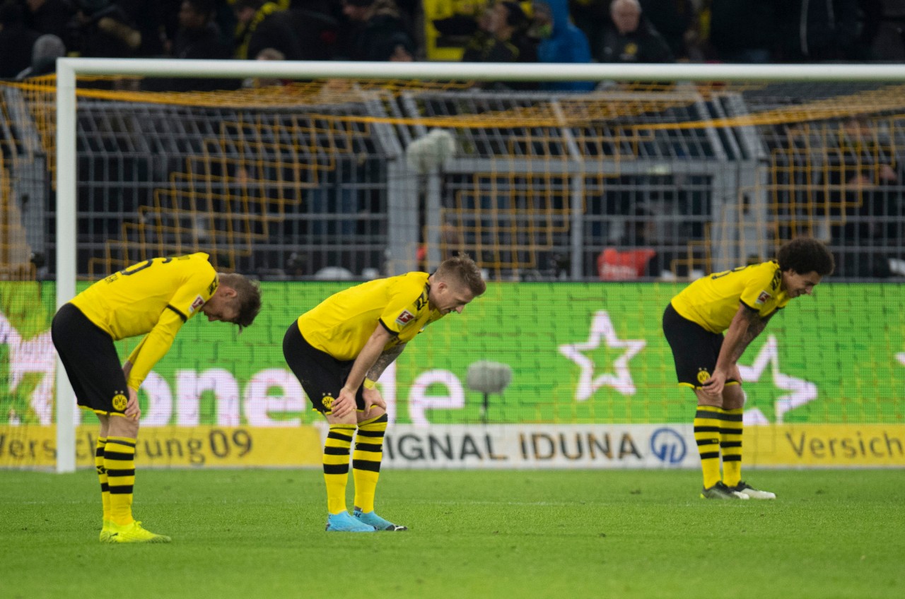 Ein Bild sagt mehr als tausend Worte: Ratlosigkeit bei den BVB-Profis.