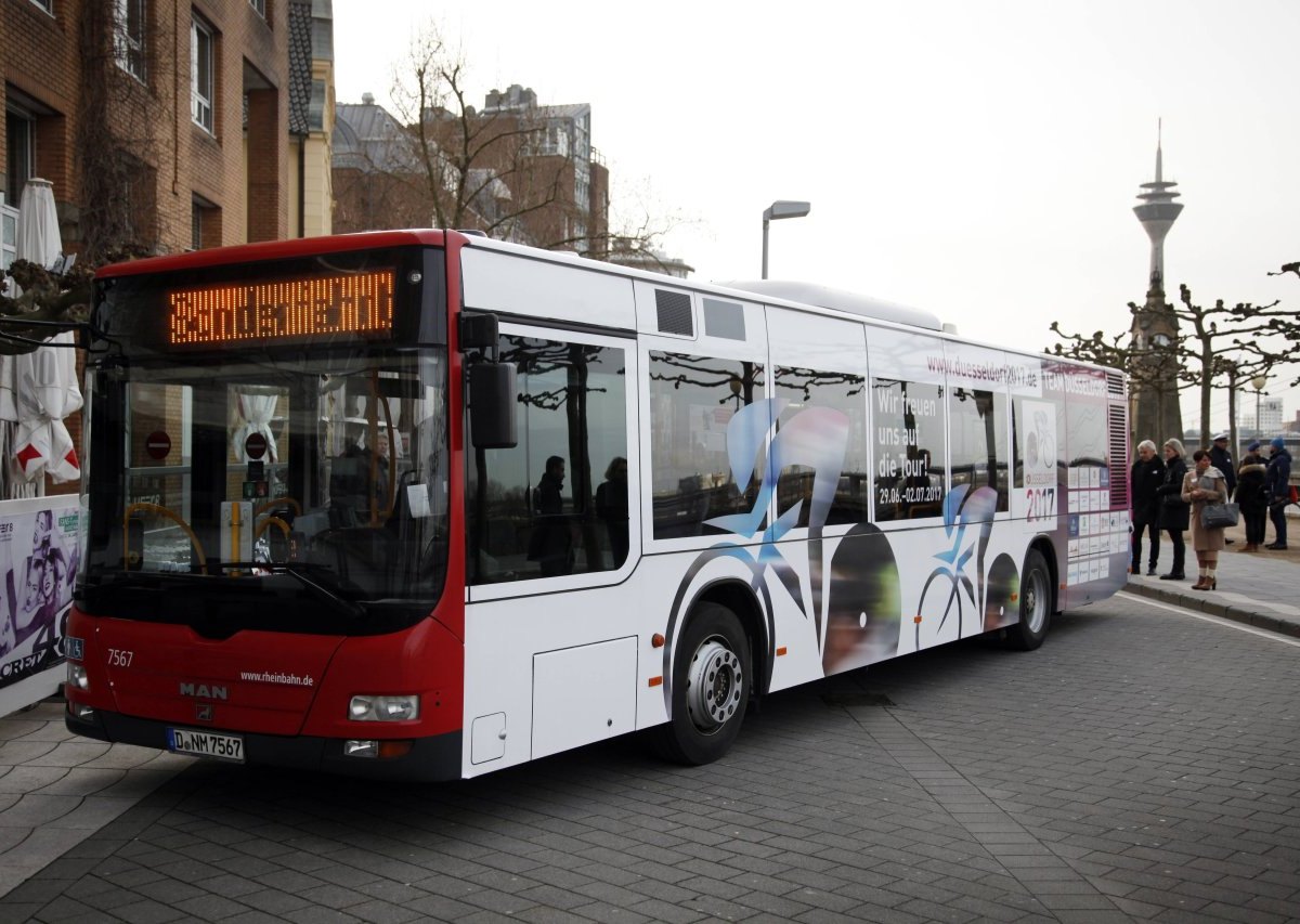 rheinbahn-duesseldorf-bus.JPG