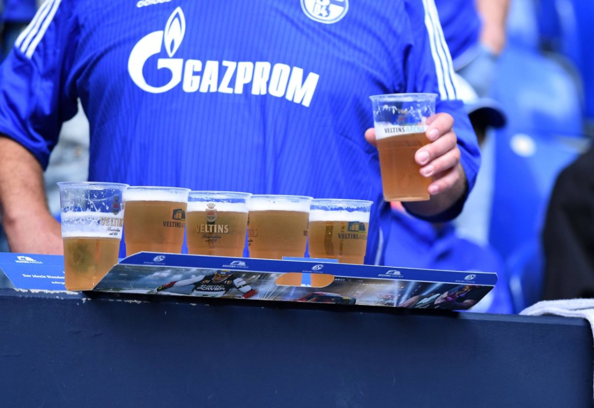 schalke-arena-pils-bier-veltins.jpg