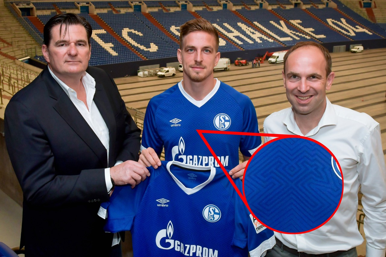 Hammer und Schlägel als Wasserzeichen im neuen Heimtrikot von Schalke 04.