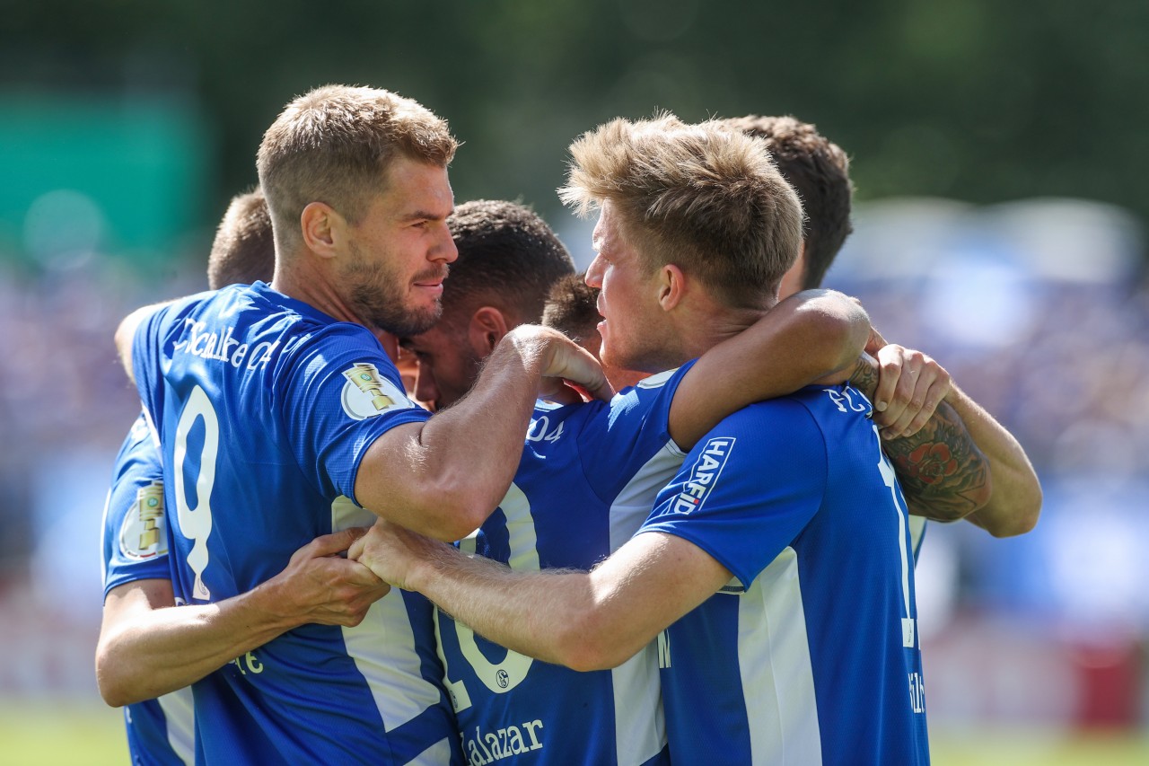 Der FC Schalke 04 testet beim VfB Lübeck.