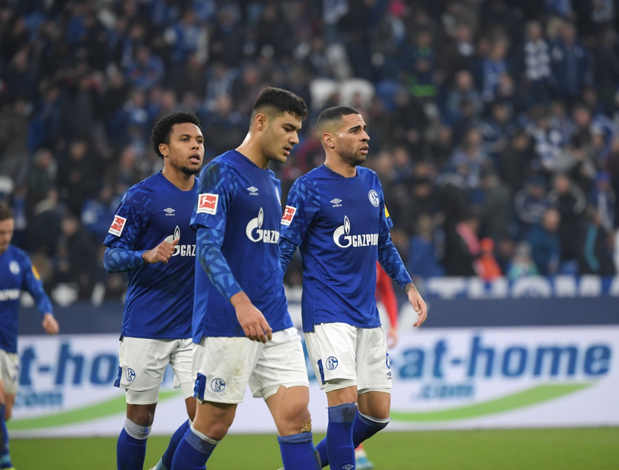 Beim FC Schalke 04 war Weston McKennie (l.) ein Fanliebling. Jetzt könnte der Ex-S04-Star den Sprung auf die Insel machen.