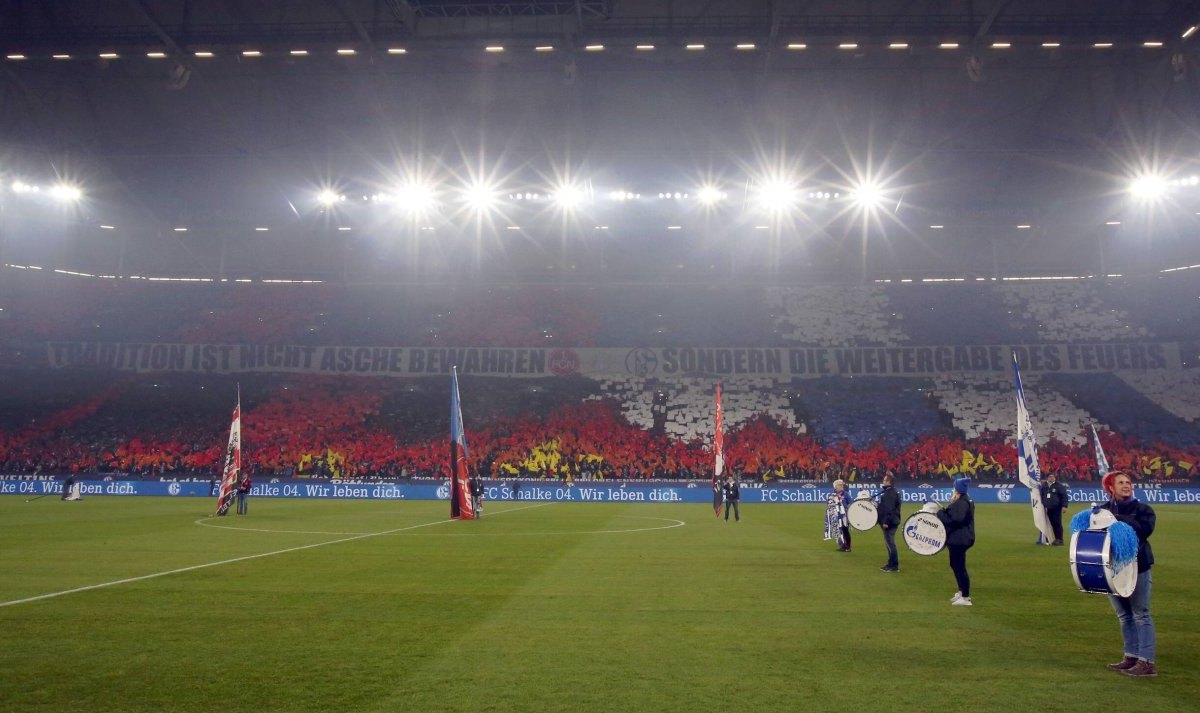 schalke-nuernberg-choreo1.jpg