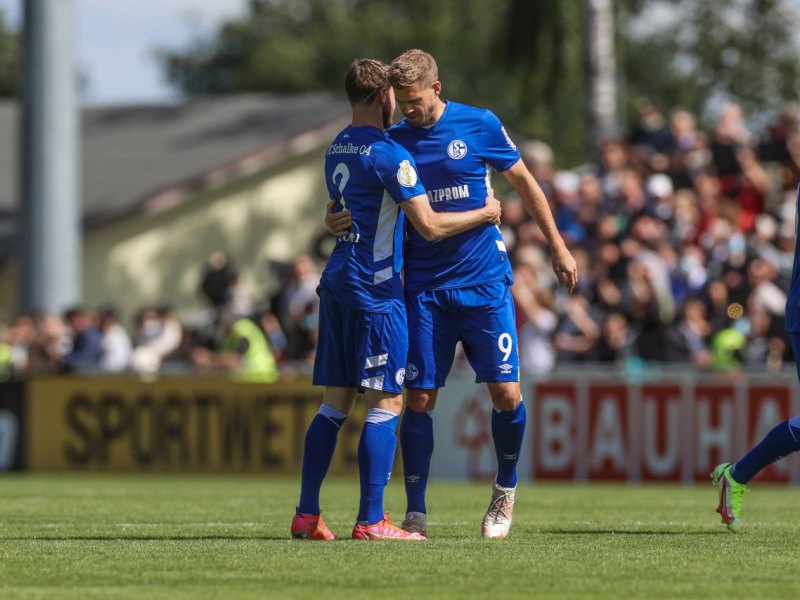 schalke-terodde.jpg