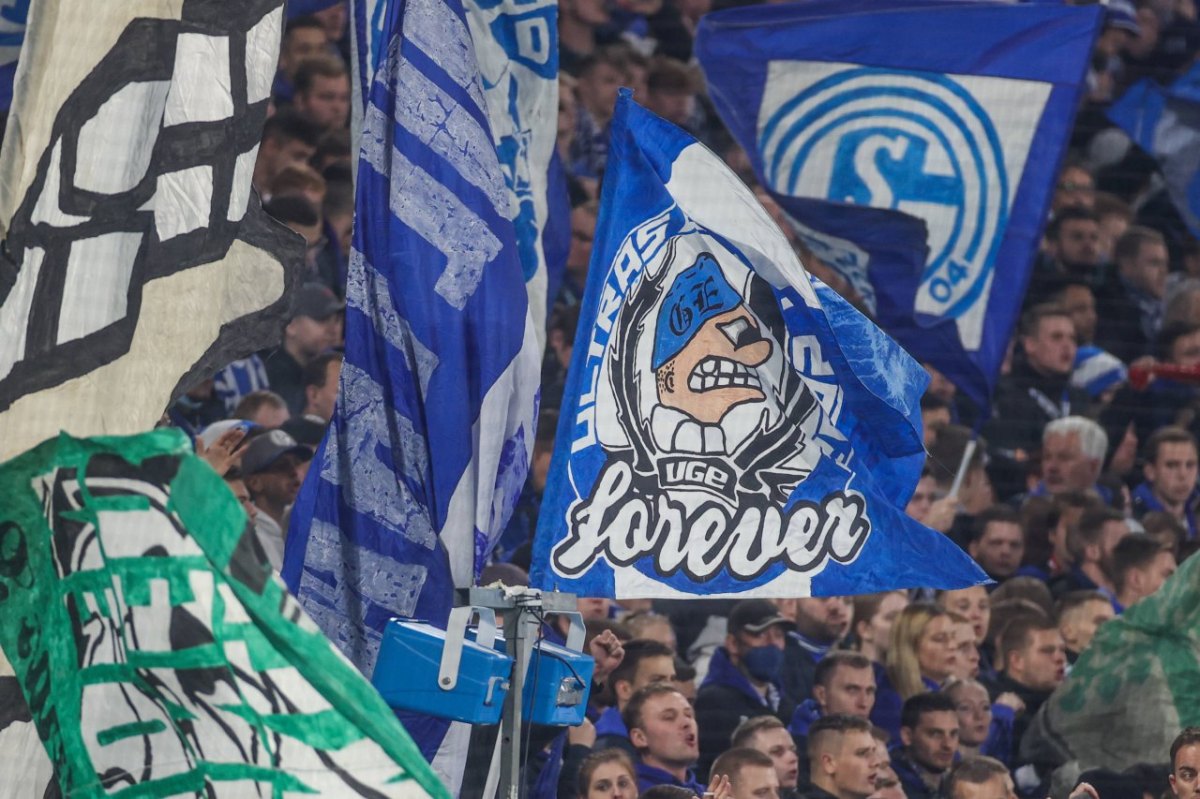 schalke-ultras.jpg