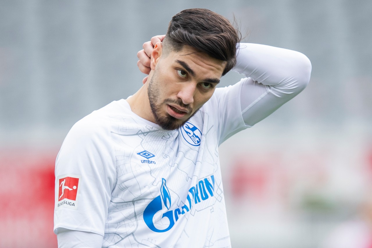 Suat Serdar wird von vielen Fans des FC Schalke 04 nicht sonderlich freundlich verabschiedet.