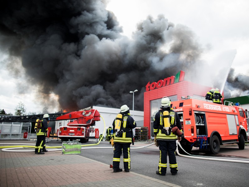 Großbrand im Toom-Baumarkt in Oer-Erkenschwick.