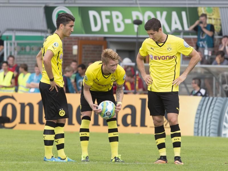 Gegen den SV Wilhemshaven gewinnt das Team von Trainer Jürgen Klopp mit 3:0 und zieht nach einem mühevollen Spiel in die nächste Runde des DFB-Pokals ein. Der Regionalligist hielt lange tapfer dagegen. Kevin Großkreutz traf in der 71. Minute für die Borussia, danach markierten Marvin Ducksch (83.) und Robert Lewandowski (90.) Treffer zwei und drei.