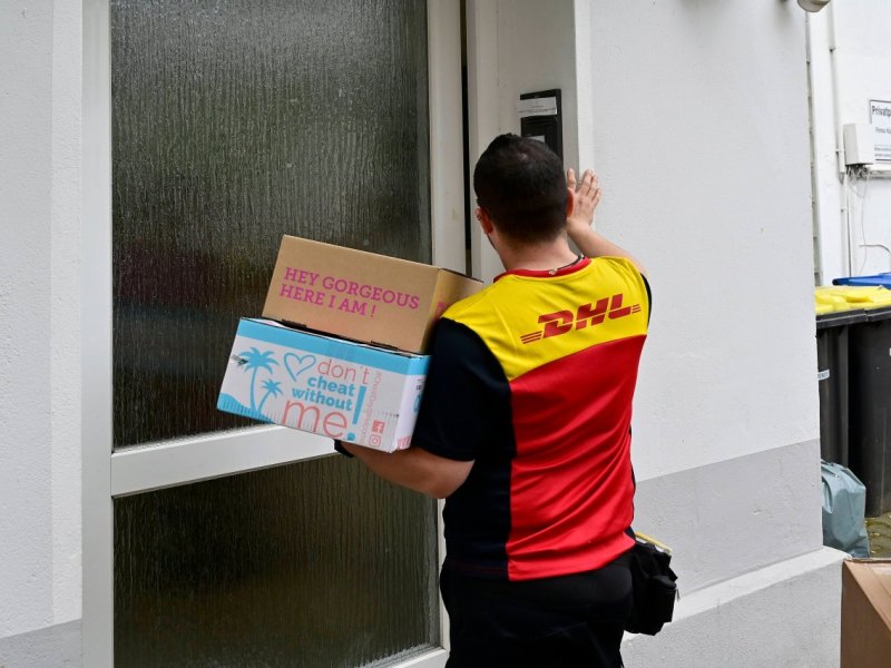 DHL Paket .jpg
