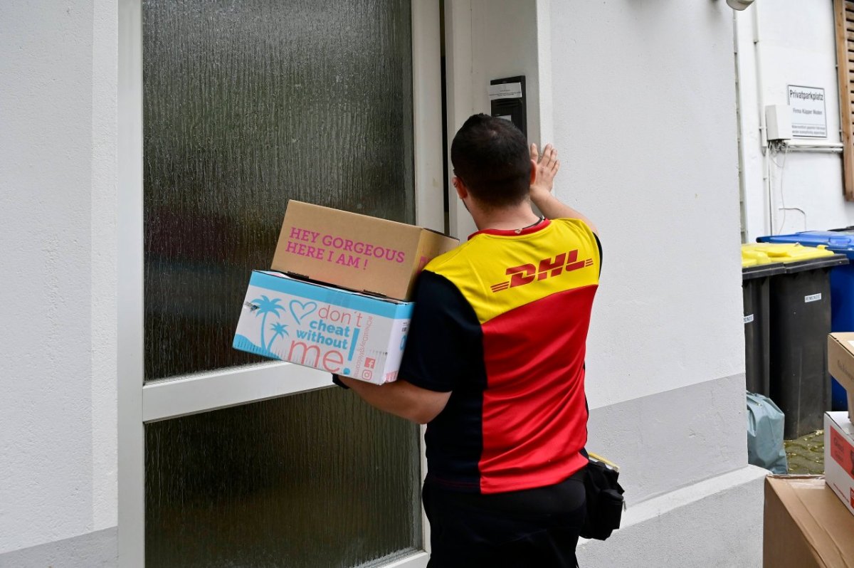 DHL Paket .jpg