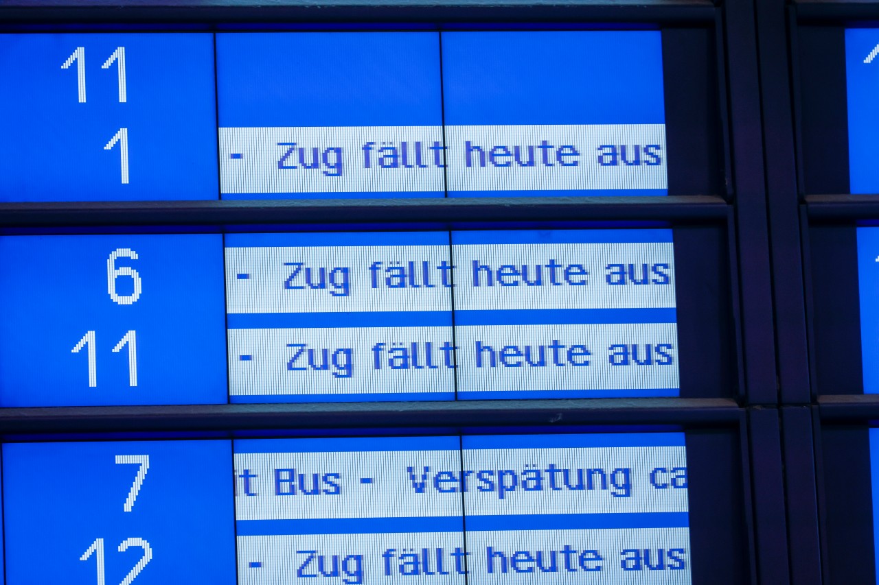 Bei der Deutschen Bahn gibt viele Ausflle.