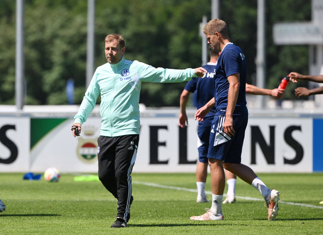 Vor dem Trainingslager waren die Profis des FC Schalke 04 beim Konzert von Ed Sheeran in der Veltins-Arena.