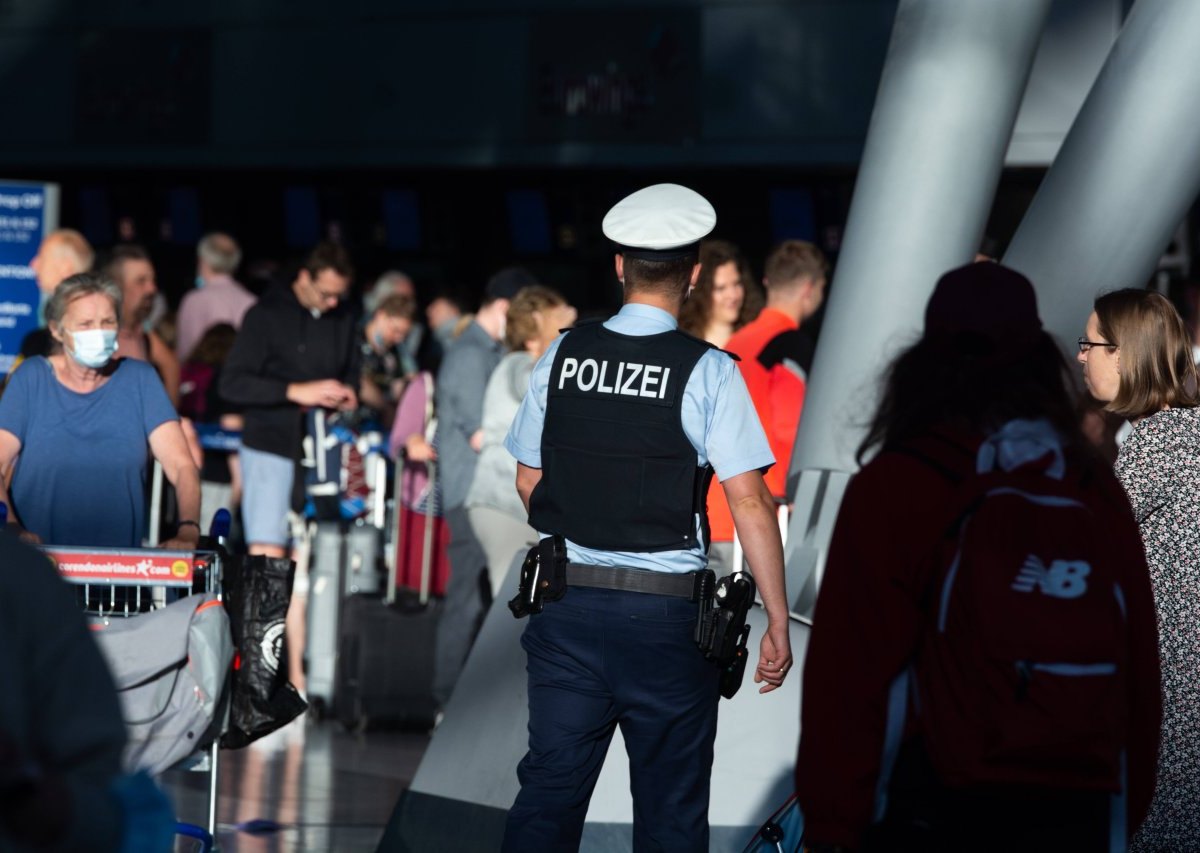 Flughafen Düsseldorf.jpg