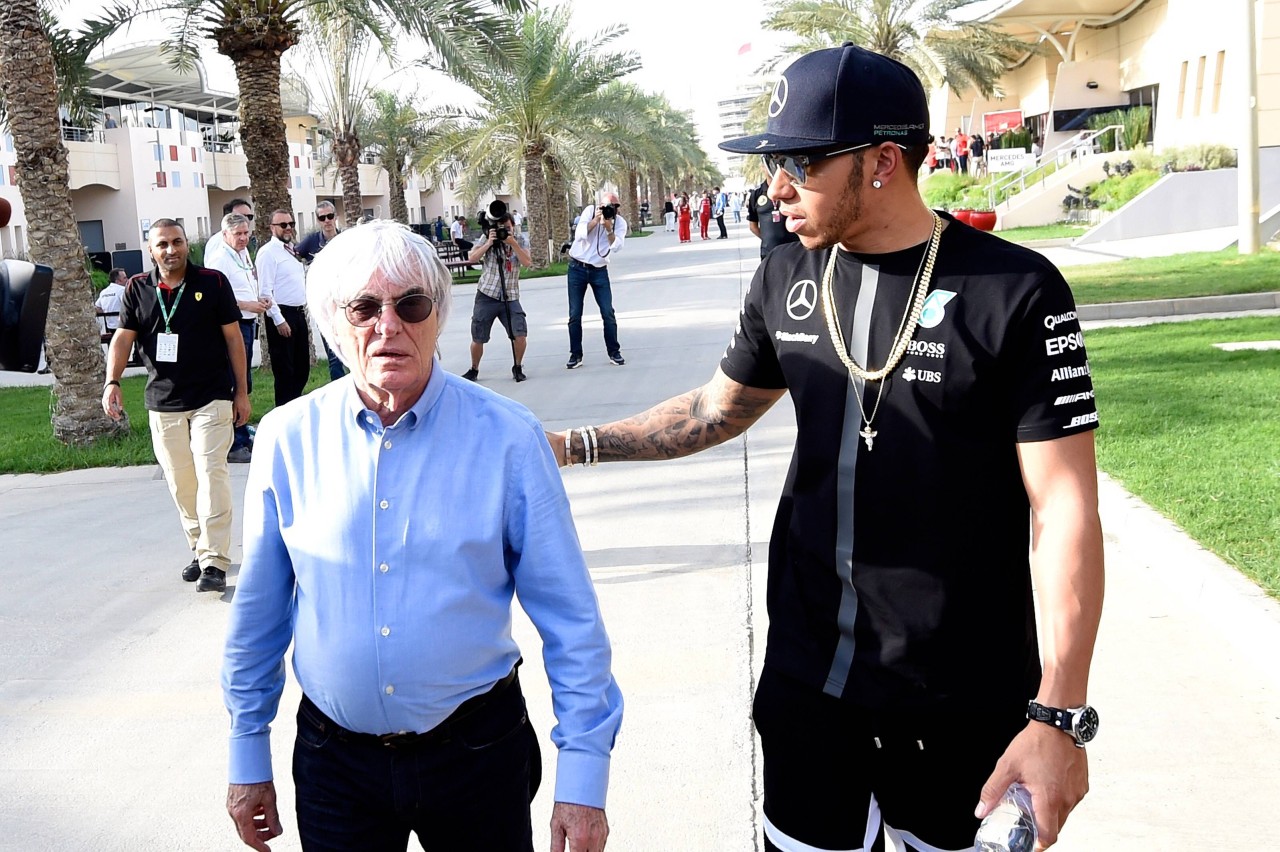 Hamilton gemeinsam mit Bernie Ecclestone (Archivbild).