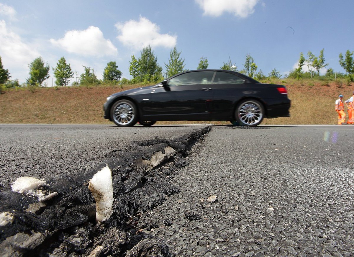 autobahn-in-nrw-hitze-schäden.jpg