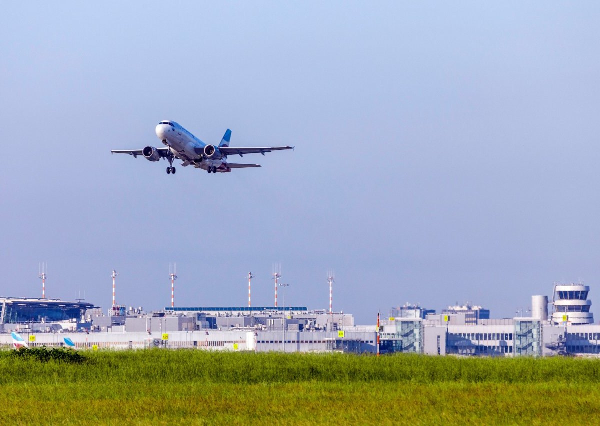 Flughafen Düsseldorf.jpg