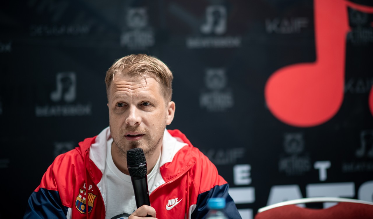 Oliver Pocher, hier bei der Pressekonferenz in Oberhausen, steigt in den Boxring.