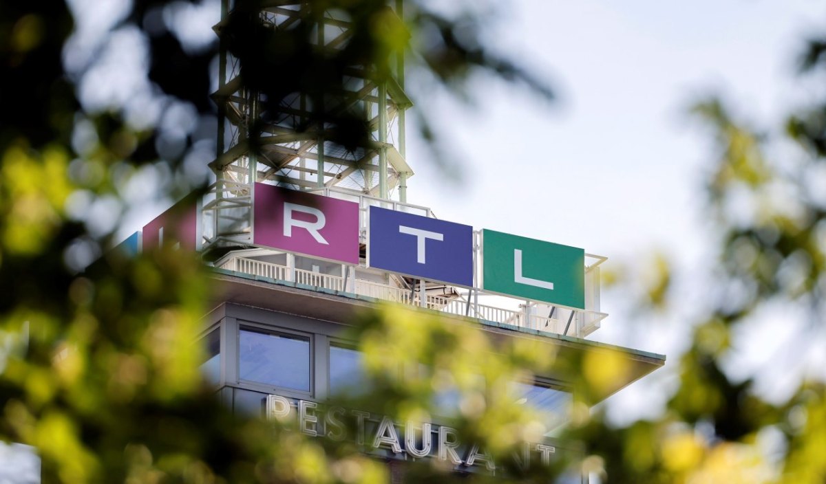 RTL-Logo-Make-Love-Fake-Love.jpg