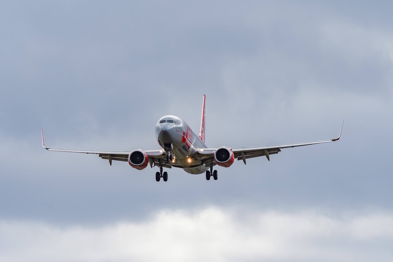 In einem Jet2-Flieger auf dem Weg nach Rhodos rastete eine ältere Dame plötzlich völlig aus. (Symbolbild)