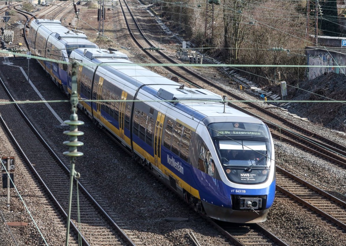 bahn duisburg.jpg