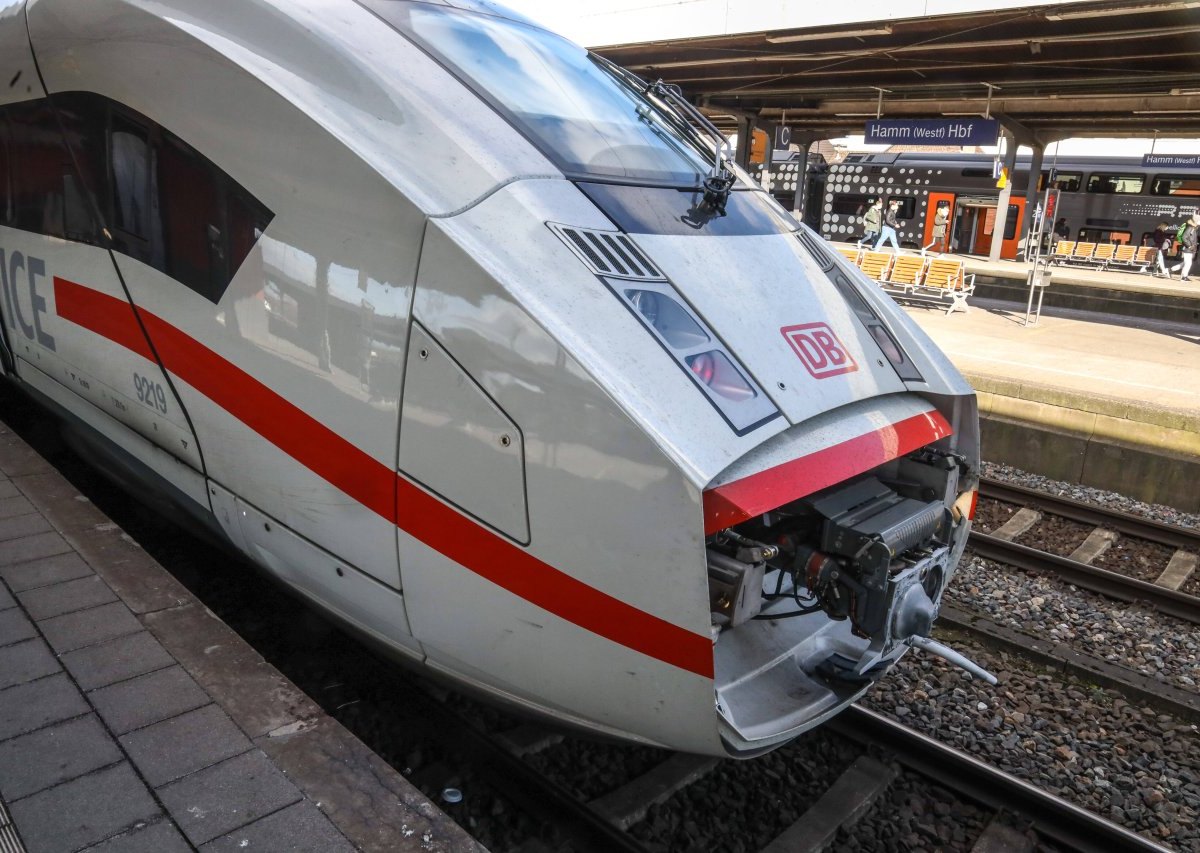 Deutsche_Bahn_Ruhrgebiet.jpg