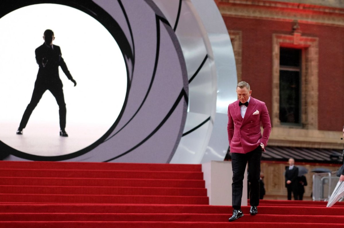 James-Bond.jpg