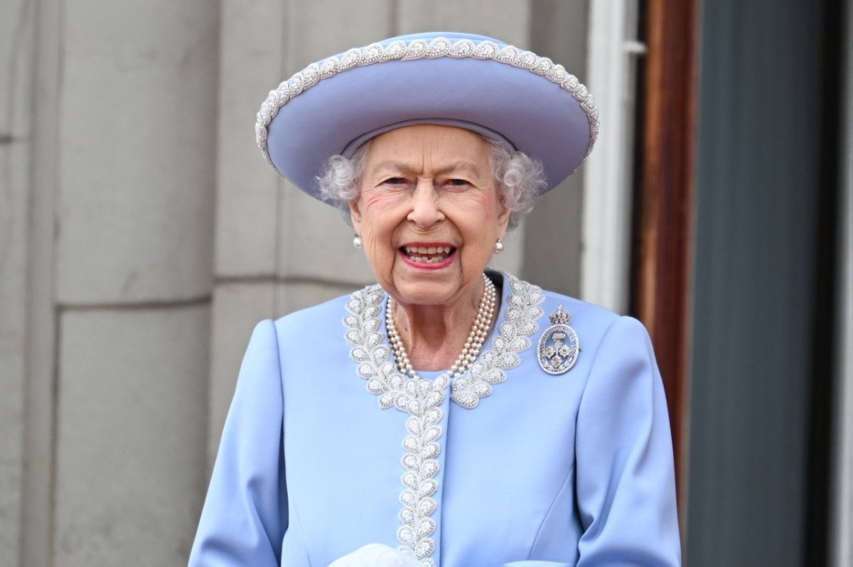 Queen-Elizabeth-II-BBC.jpg