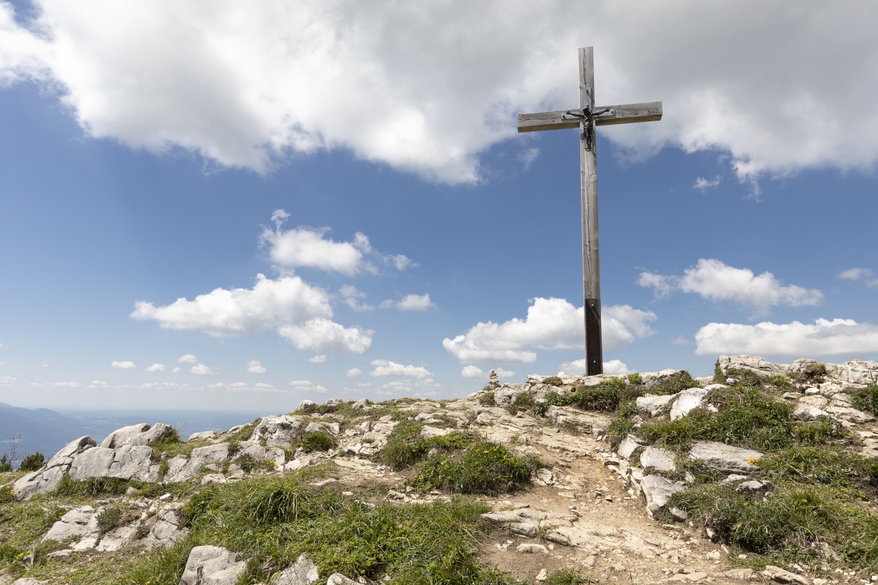 Bei seinem Urlaub in den Alpen kam ein 60-Jähriger ums Leben. (Symbolbild) 