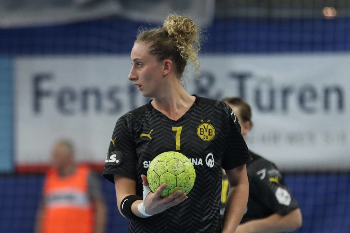 Borussia Dortmund droht ein Skandal bei seinen Handballerinnen. Mia Zschocke (Foto) und Amelie Berger haben fristlos gekündigt.