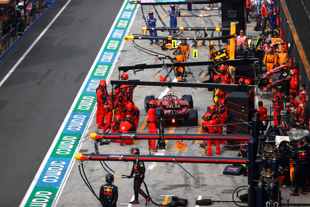 In der Ferrari-Box lief es mal wieder nicht. 